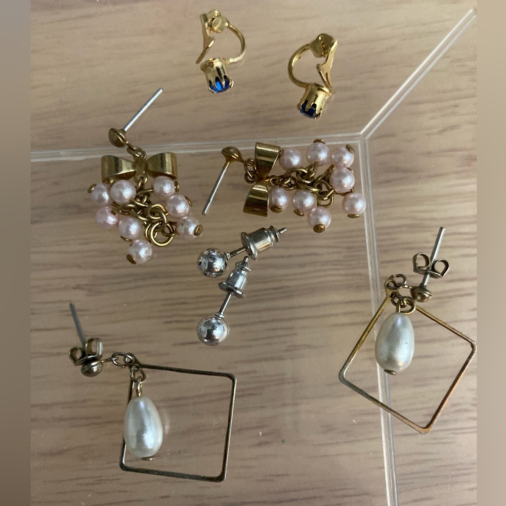 4 Pair Pierced Earrings Faux Pearl Blue Stone Silver Balls Pearl Like Stones